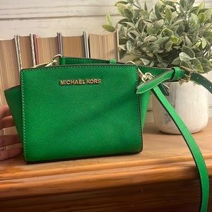 MK mini crossbody, Kelly green!